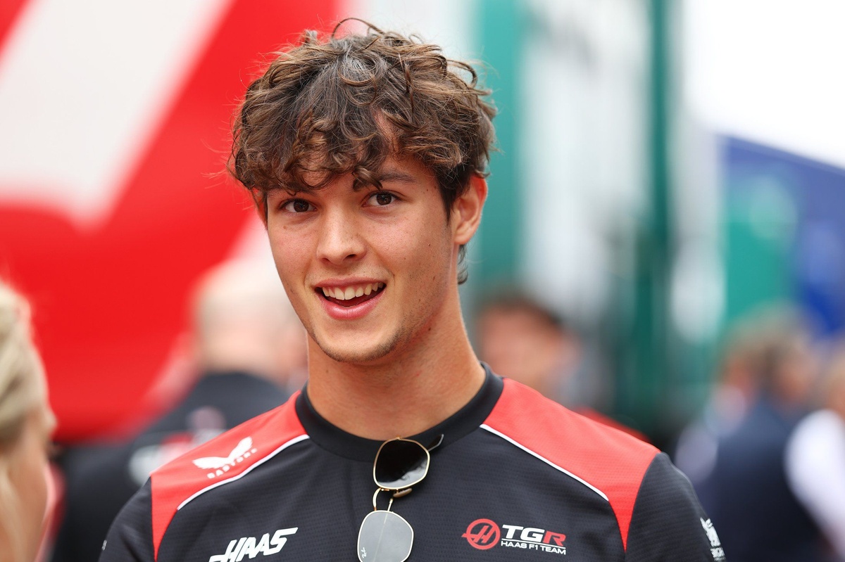 Ollie Bearman revient sur sa conduite émotive de la Lotus F1 d'Ayrton Senna