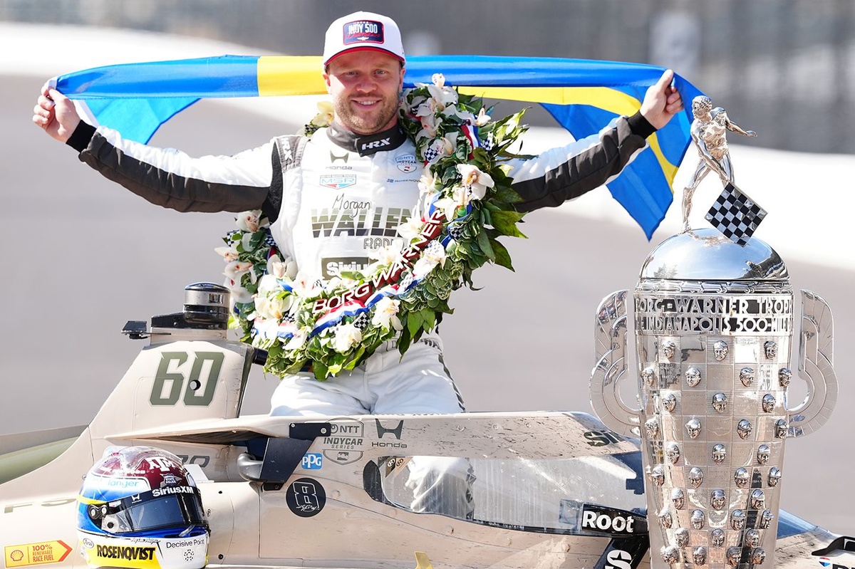 Felix Rosenqvist comemora vitória na Indy 500