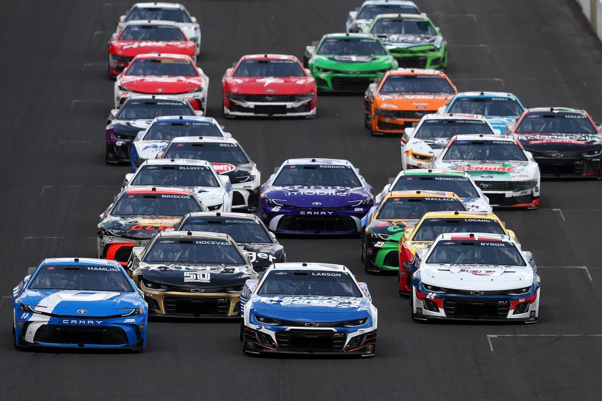 NASCAR at Indianapolis: Weekend Schedule and Viewing Info