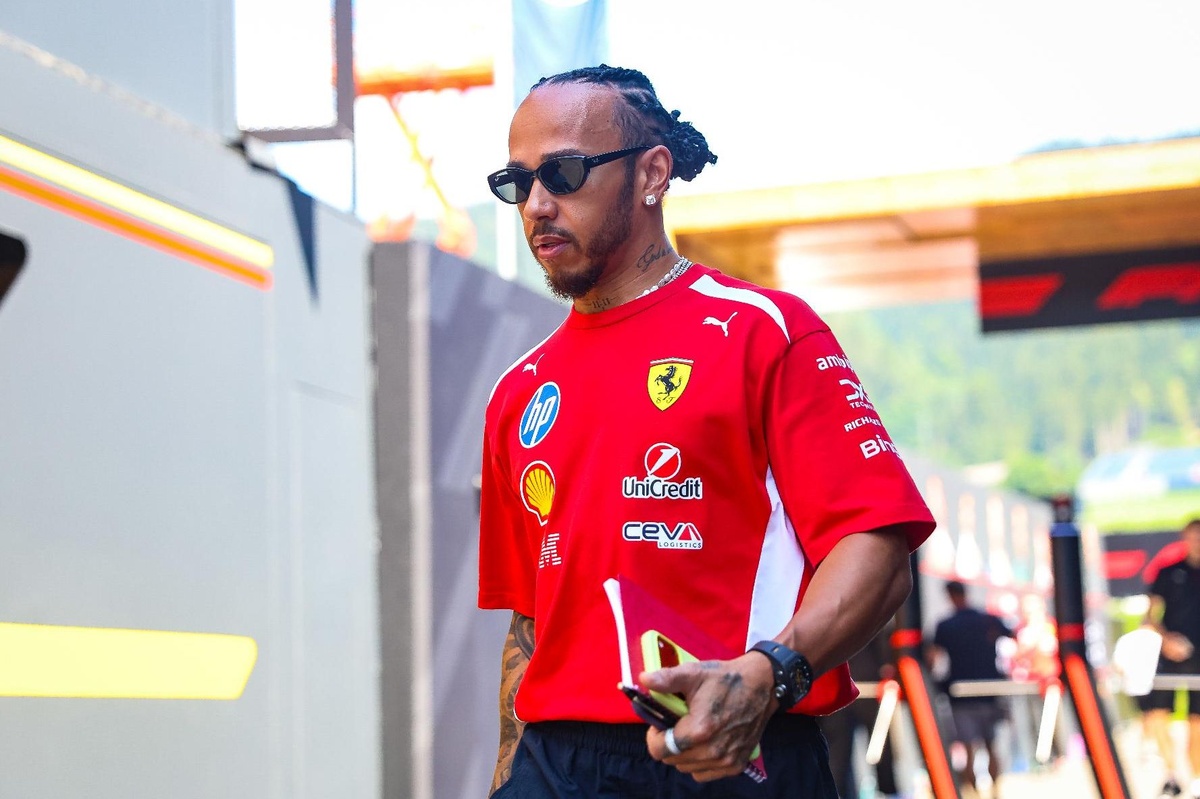 Damson Idris Compara a Lewis Hamilton con Michael Jordan