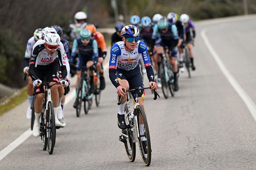 Maxim Van Gils: Carreras Clave Perdidas Debido a una Lesión