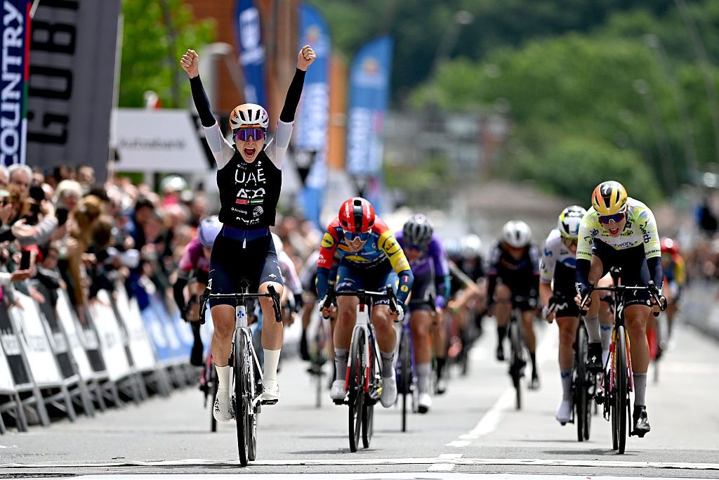 Itzulia Women: Dominika Włodarczyk gana su primera victoria en WorldTour