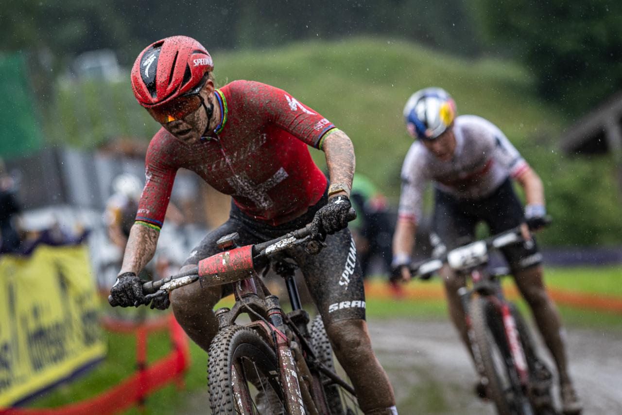 Ciclista danés logra su primera victoria en Mountain Bike XCC