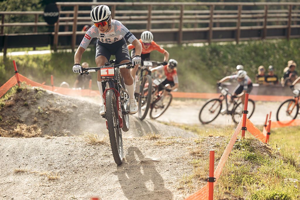 Makena Kellerman gana la carrera U23 XCC en Nové Město Na Moravě