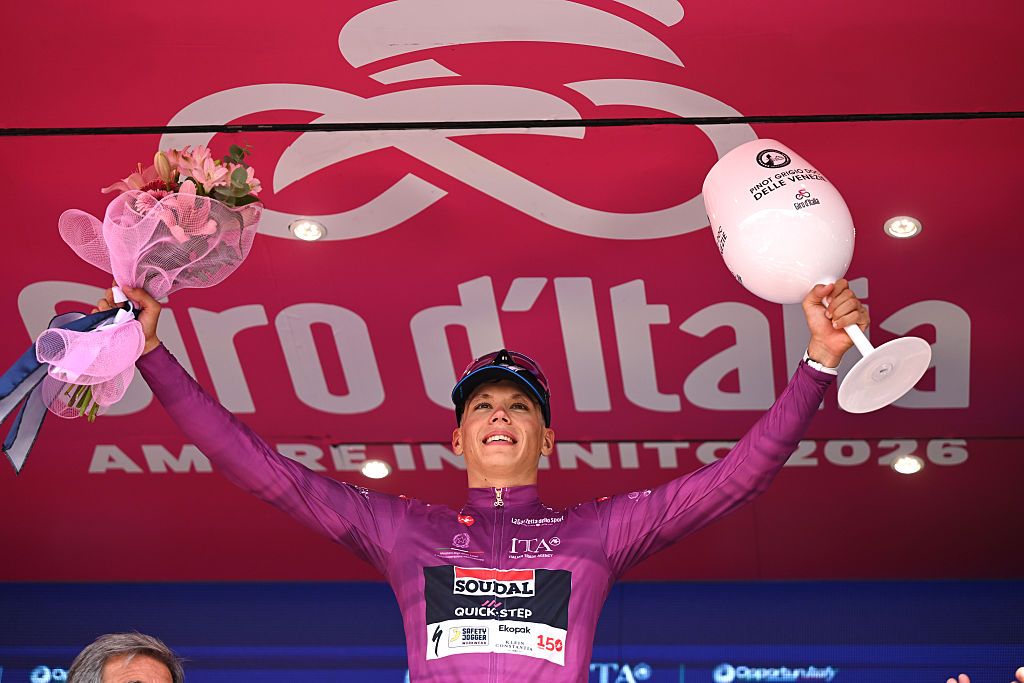 Paul Magnier agradece a sus compañeros de Soudal tras victoria en el Giro d'Italia