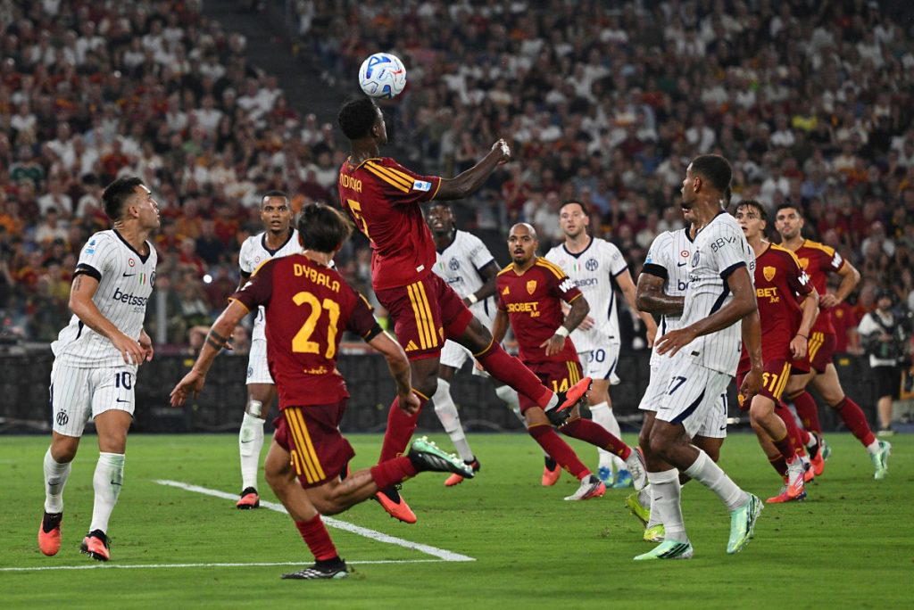 El doblete de Martínez salva al Inter contra la Roma en la Serie A