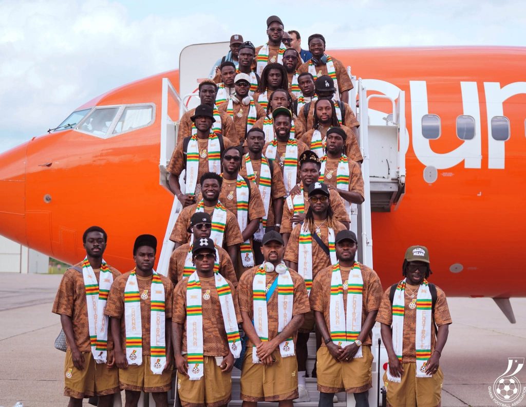 Las Estrellas Negras Llegan a Rhode Island Antes de la Copa del Mundo