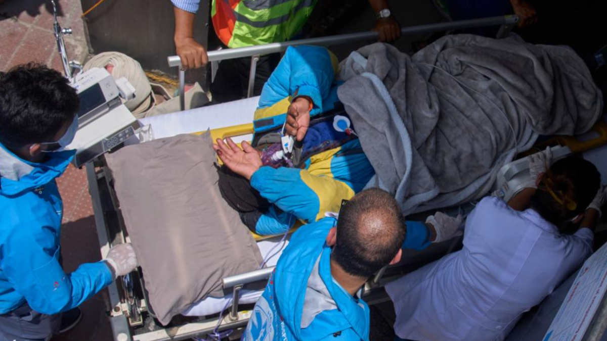 Milagro en el Everest: encuentran vivo a un alpinista tras seis días