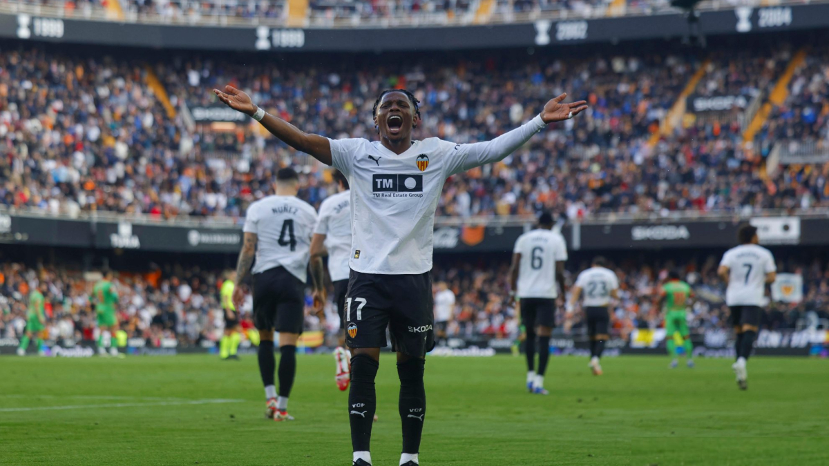 Leeds Excludes Ramazani, Who Pushes to Return to Valencia