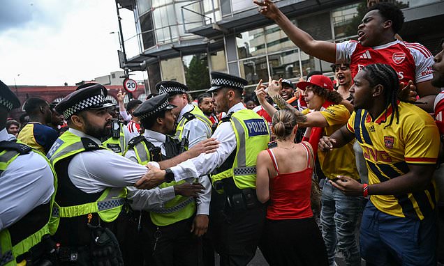 Caos en el Desfile del Título de la Premier League en Londres