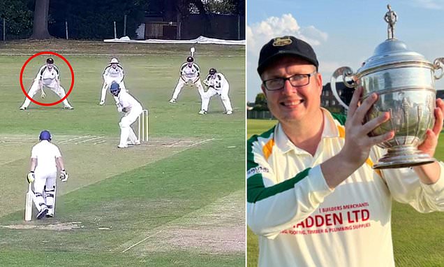 Clicky Ponting's Finger Clicking Hoax Leads to Three Outs