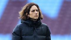 Aston Villa partilha caminhos com o gerente Arroyo após mau começo