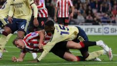 Arsenal Contacta con Pro Ref por el Penalti de Konsa
