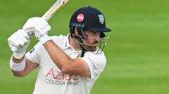 Paret de 10ª wicket de Durham logra empate ante Kent