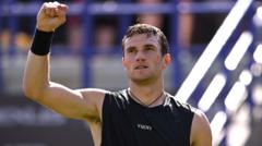 Draper Wins 'Ugly' Like Murray on Injury Return