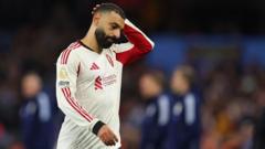 Wayne Rooney sugiere dejar a Salah fuera de la final en Anfield