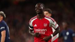 Saka impacta en la victoria del Arsenal por 3-0 sobre el Lille