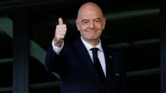 Infantino anuncia mayor financiación para miembros de la FIFA