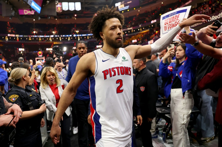 Los Spurs llegan a la final del Oeste; Pistons siguen con vida en los playoffs