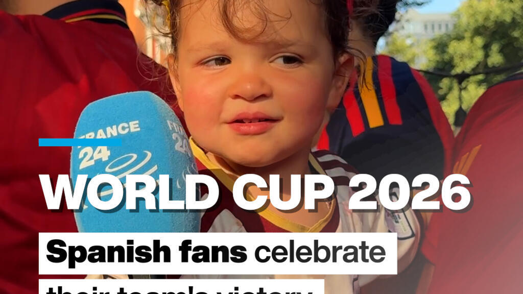 Los aficionados españoles celebran la victoria de su equipo en Nueva York