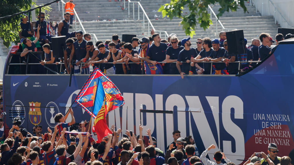 El Barça gana el Clasico y retiene su título