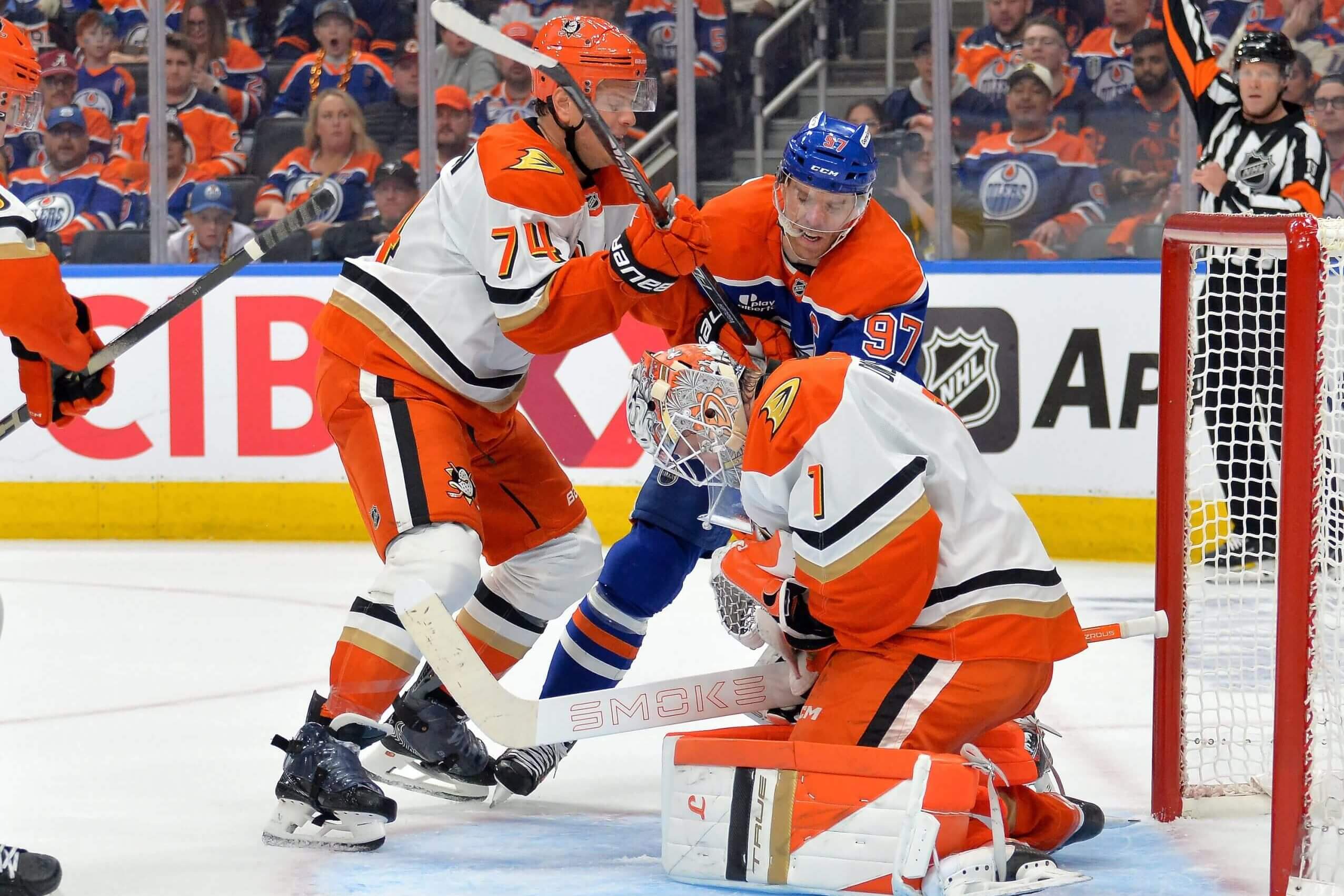 Oilers quer mais jogadores de estrelas em jogo 2