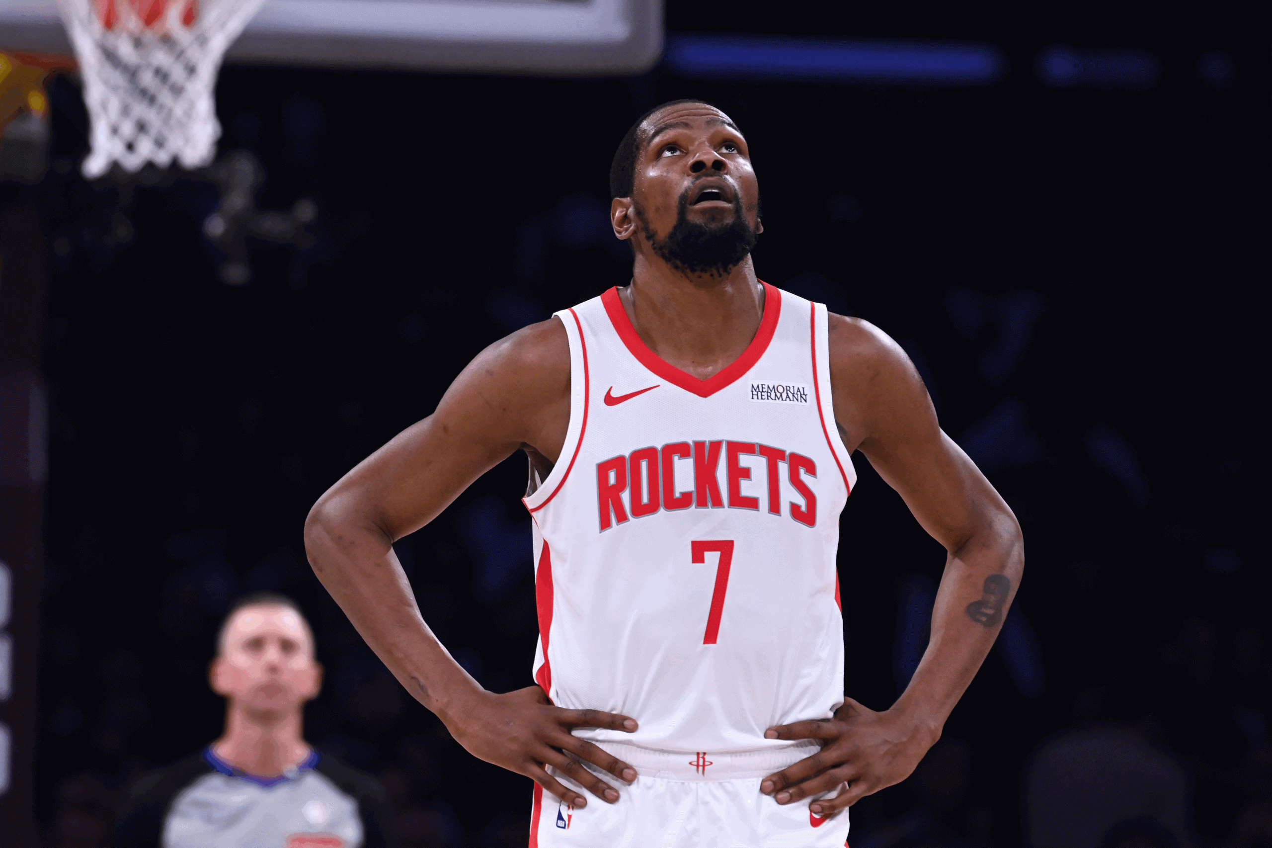 Los Rockets luchan en los playoffs de la NBA contra los Lakers