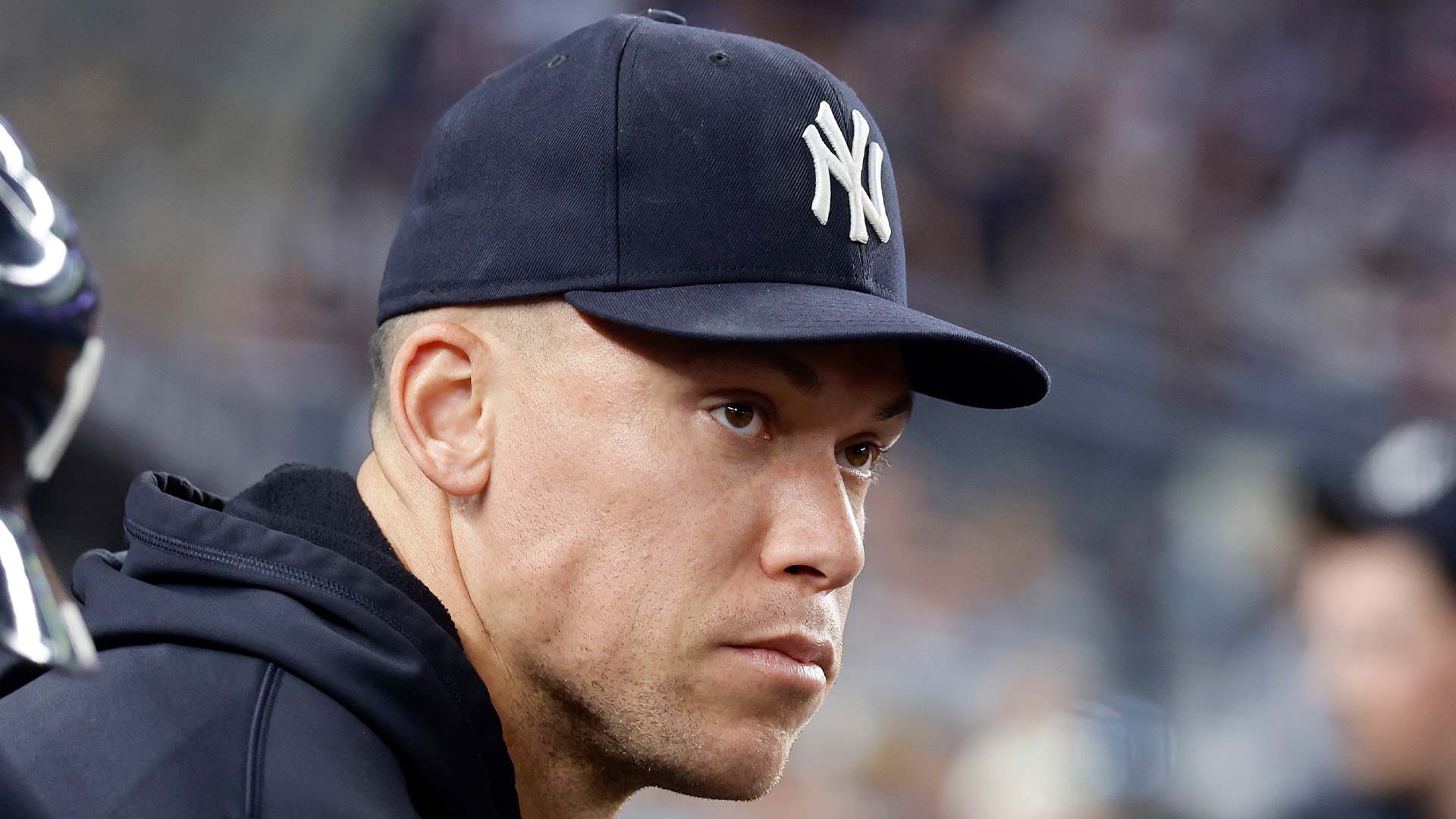 Aaron Judge Fuera de Forma Indefinida Por Fractura por Estrés en la Costilla