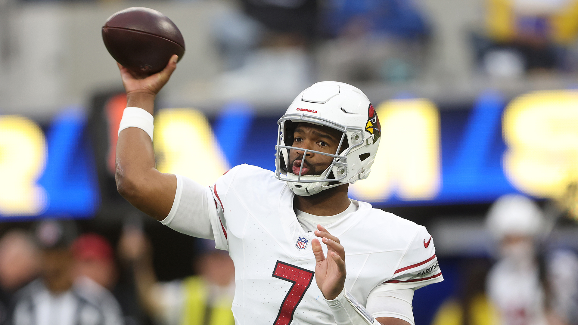 Cuotas de Pretemporada de la NFL 2026: Cardinals Perros en el Juego HOF