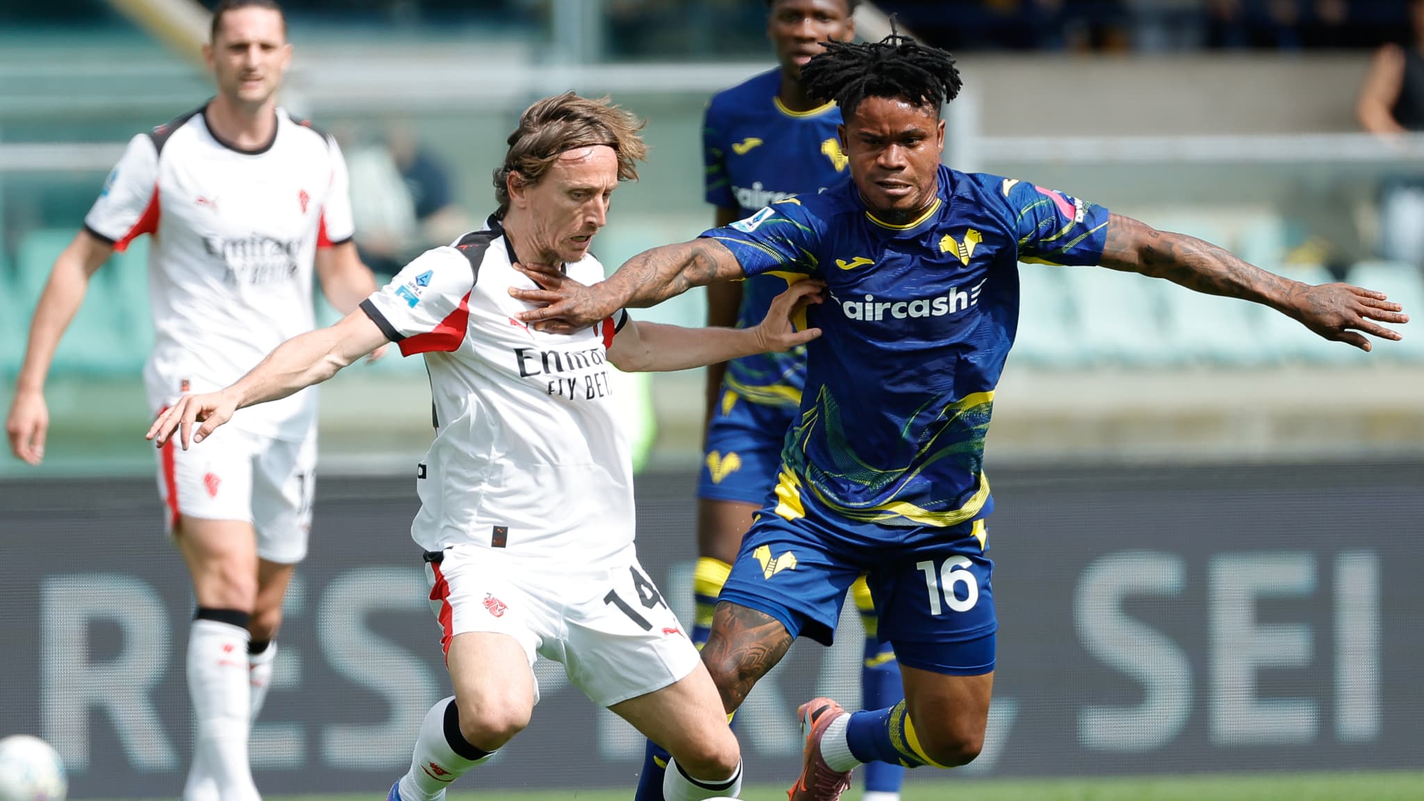 Hellas Verona Rechaza Acuerdo Permanente por Orban