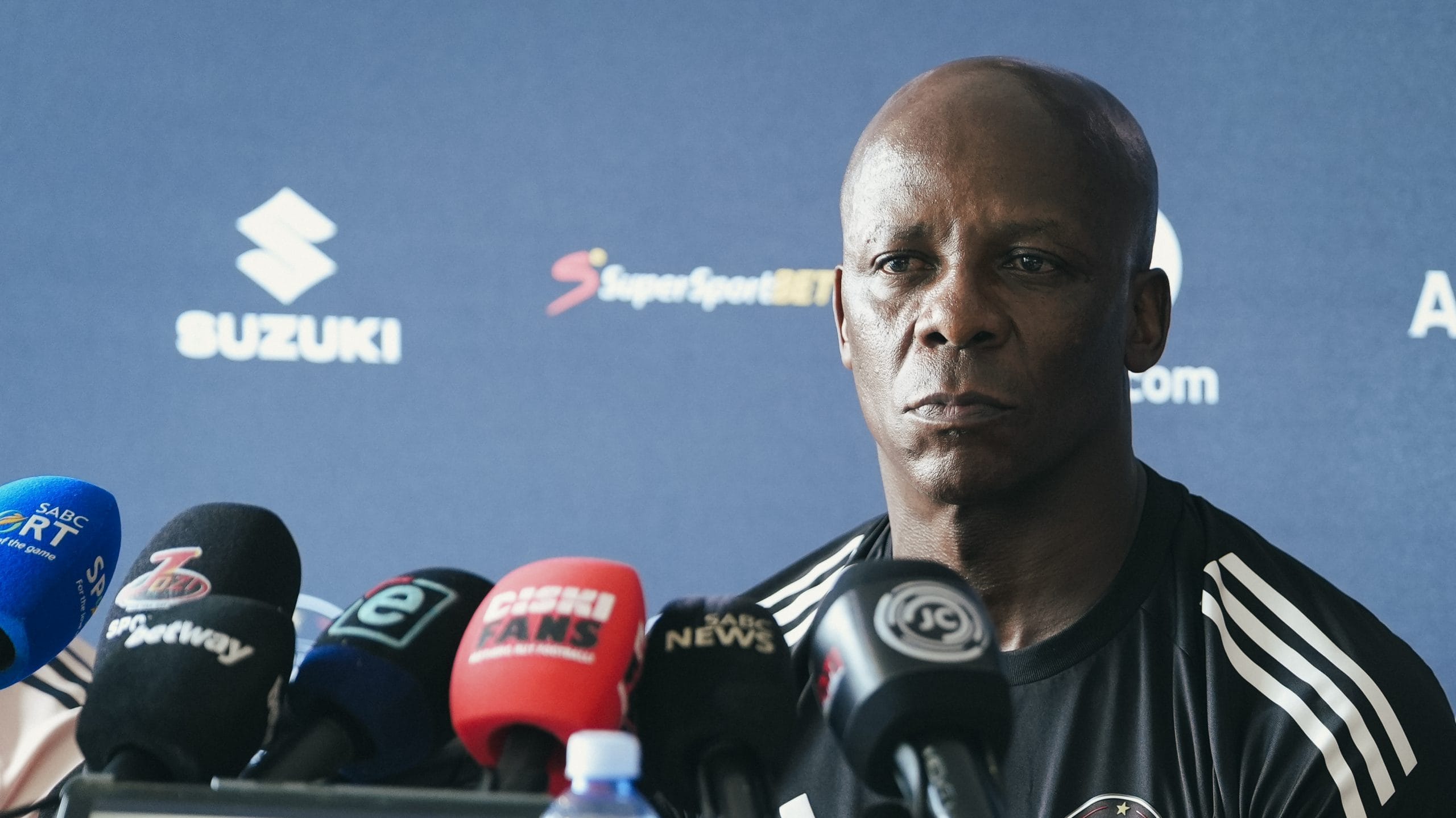 Ncikazi Discute el Notable Crecimiento de Mofokeng
