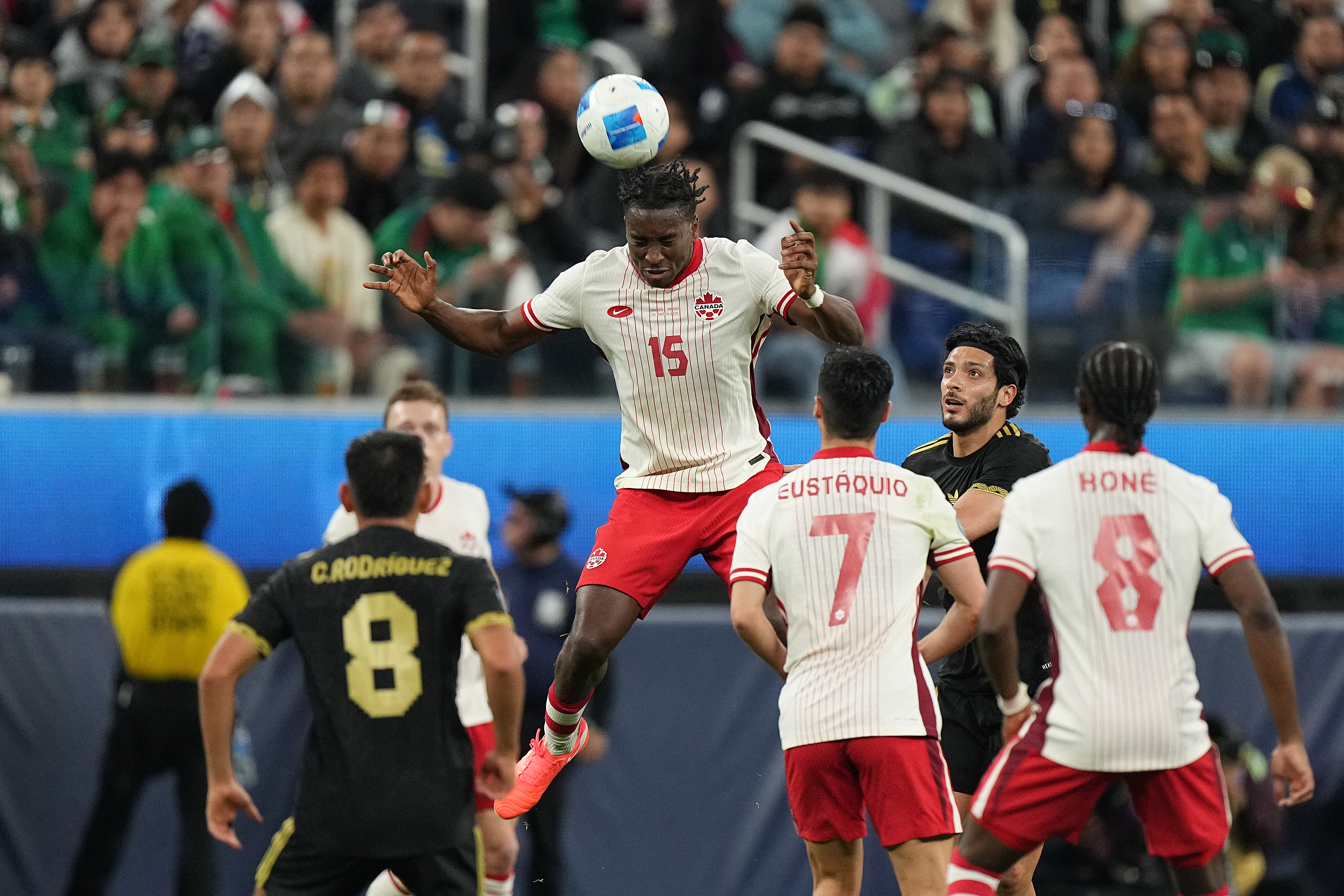 El Auge de Moise Bombito en el Fútbol Canadiense